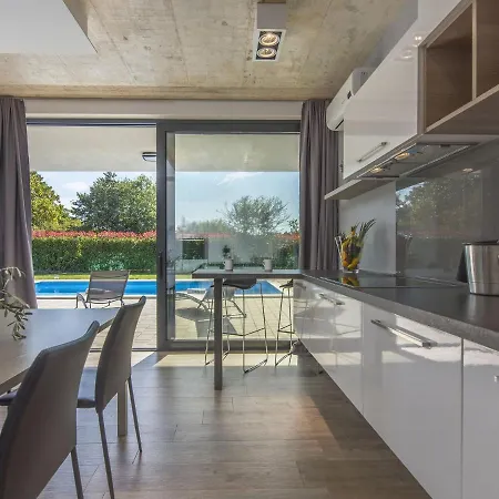 Modern In Dracevac With Swimming Pool