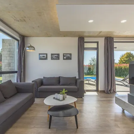 Modern In Dracevac With Swimming Pool Villa *