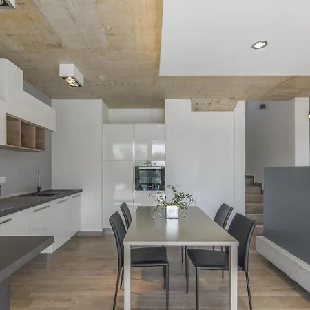 Modern In Dracevac With Swimming Pool * Porec